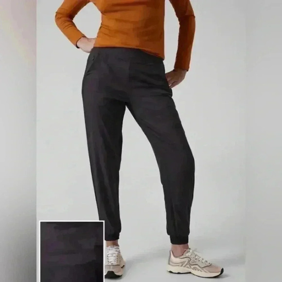 Athleta Brooklyn lined black athletic camo casual jogger style pant 24 - Picture 1 of 5